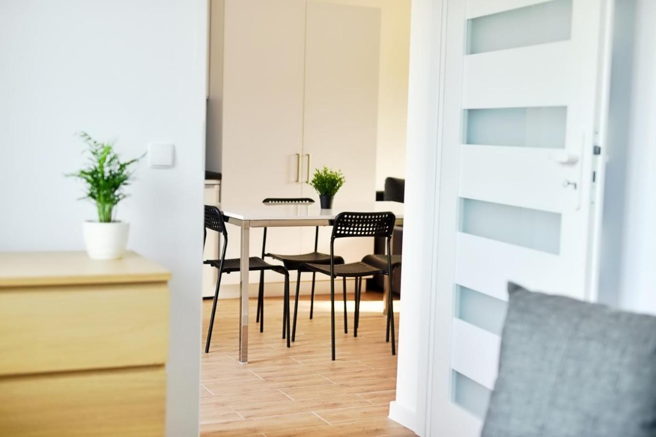 Apartamenty Lotnisko Leszno Leszno  Exterior foto
